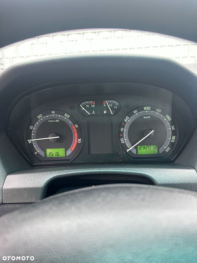 Skoda Fabia 1.4 16V Celebration - 36