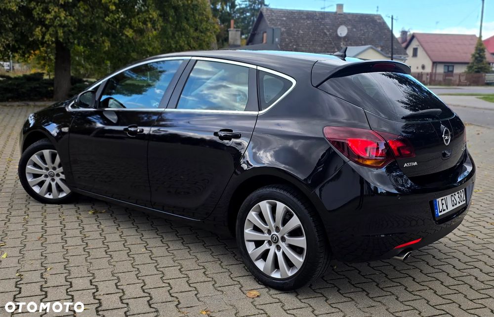 Opel Astra - 11