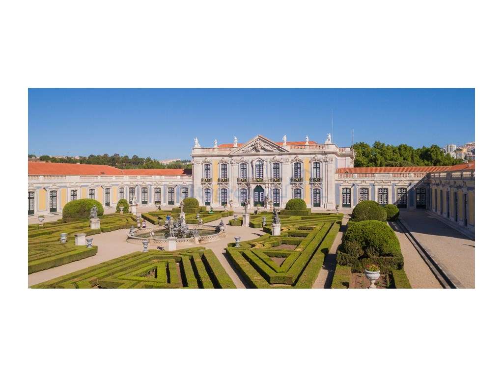 Terreno junto ao jardim de Queluz e Palácio Nacional - Grande imagem: 3/3
