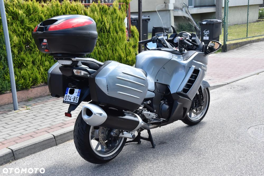 Kawasaki GTR - 7