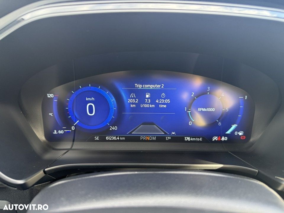 Ford Kuga - 25