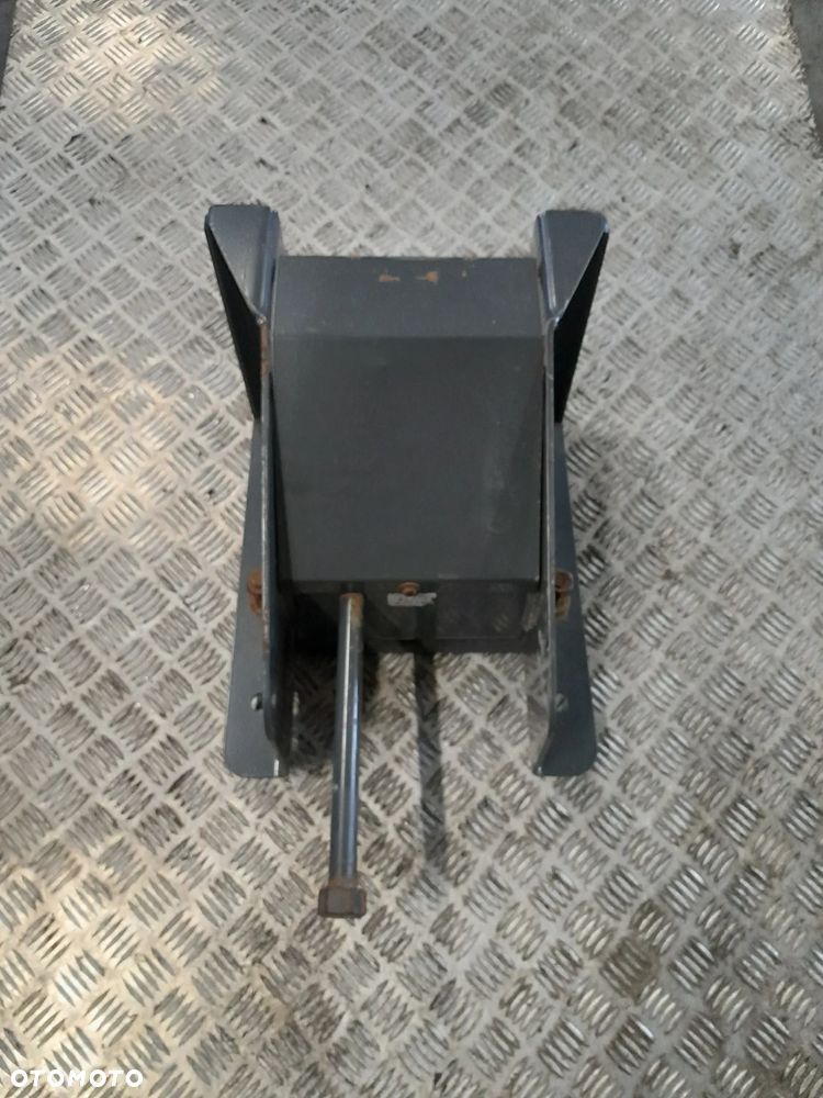 WINDA KOŁA ZAPASOWEGO RENAULT MIDLUM DXI RENAULT GAMA D VOLVO FL II R. 17.5 - 2