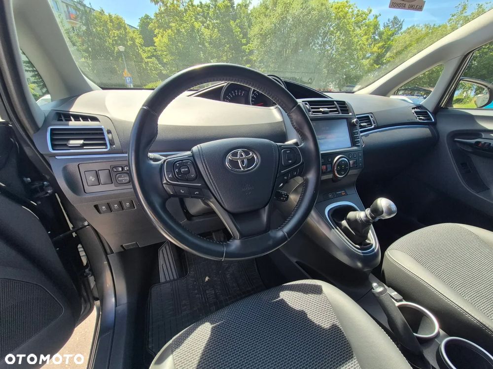 Toyota Verso 1.8 Premium EU5 7os - 9