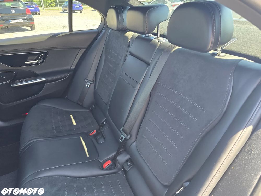 Mercedes-Benz Klasa C 220 d mHEV 4-Matic AMG - 27