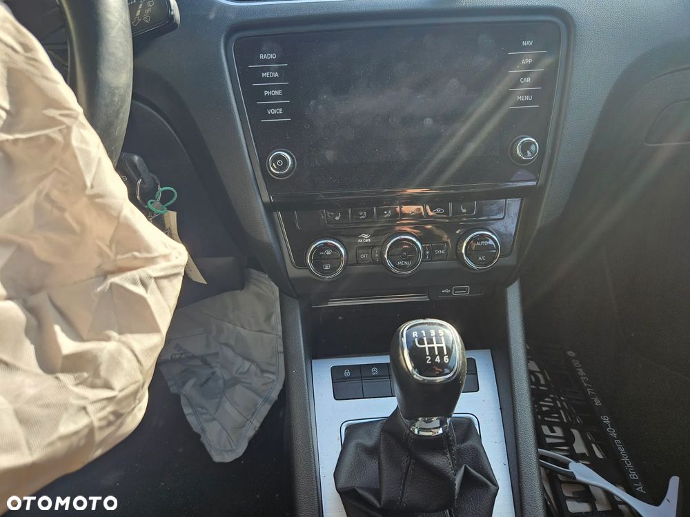Skoda Octavia 1.5 TSI ACT Ambition - 16