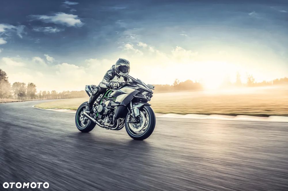 Kawasaki H2 - 30