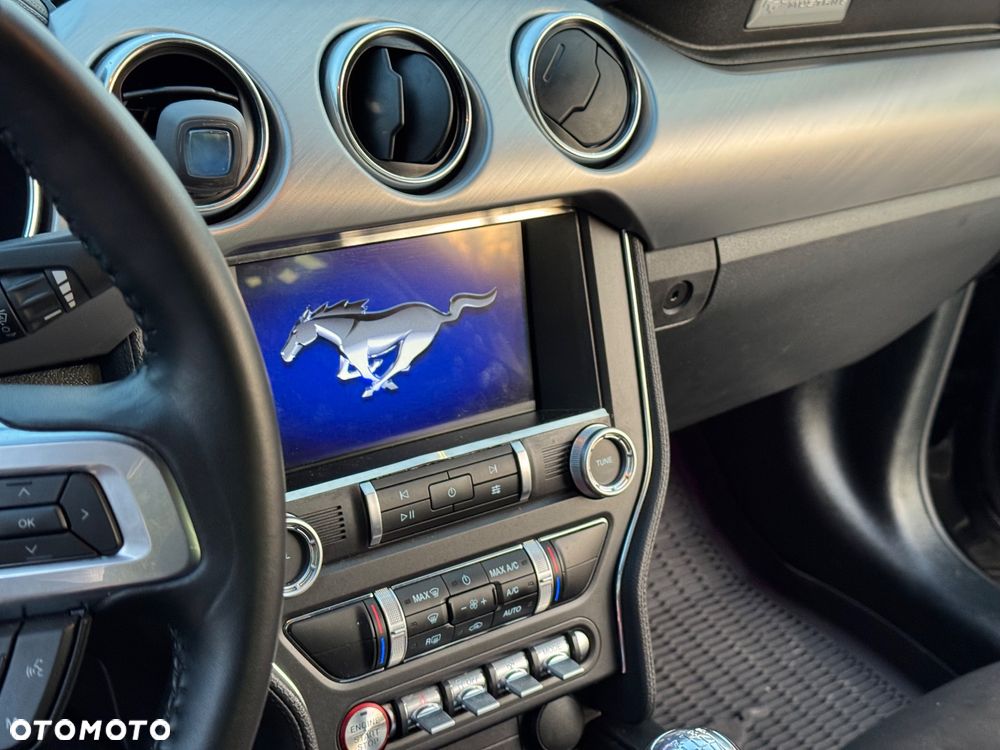 Ford Mustang 5.0 V8 GT - 26