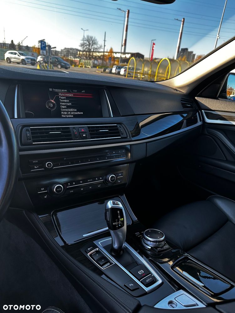BMW Seria 5 520d Luxury Line - 26