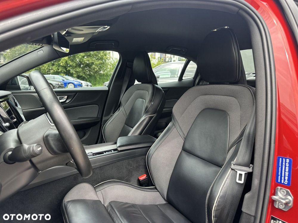 Volvo S60 B4 B R-Design - 13