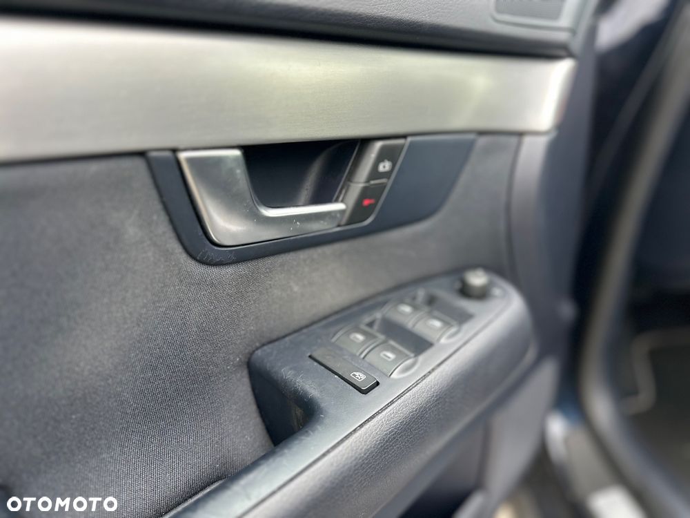 Audi A4 Limousine - 18