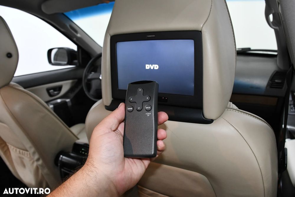 Volvo XC 90 D5 AWD Geartonic RDesign - 29