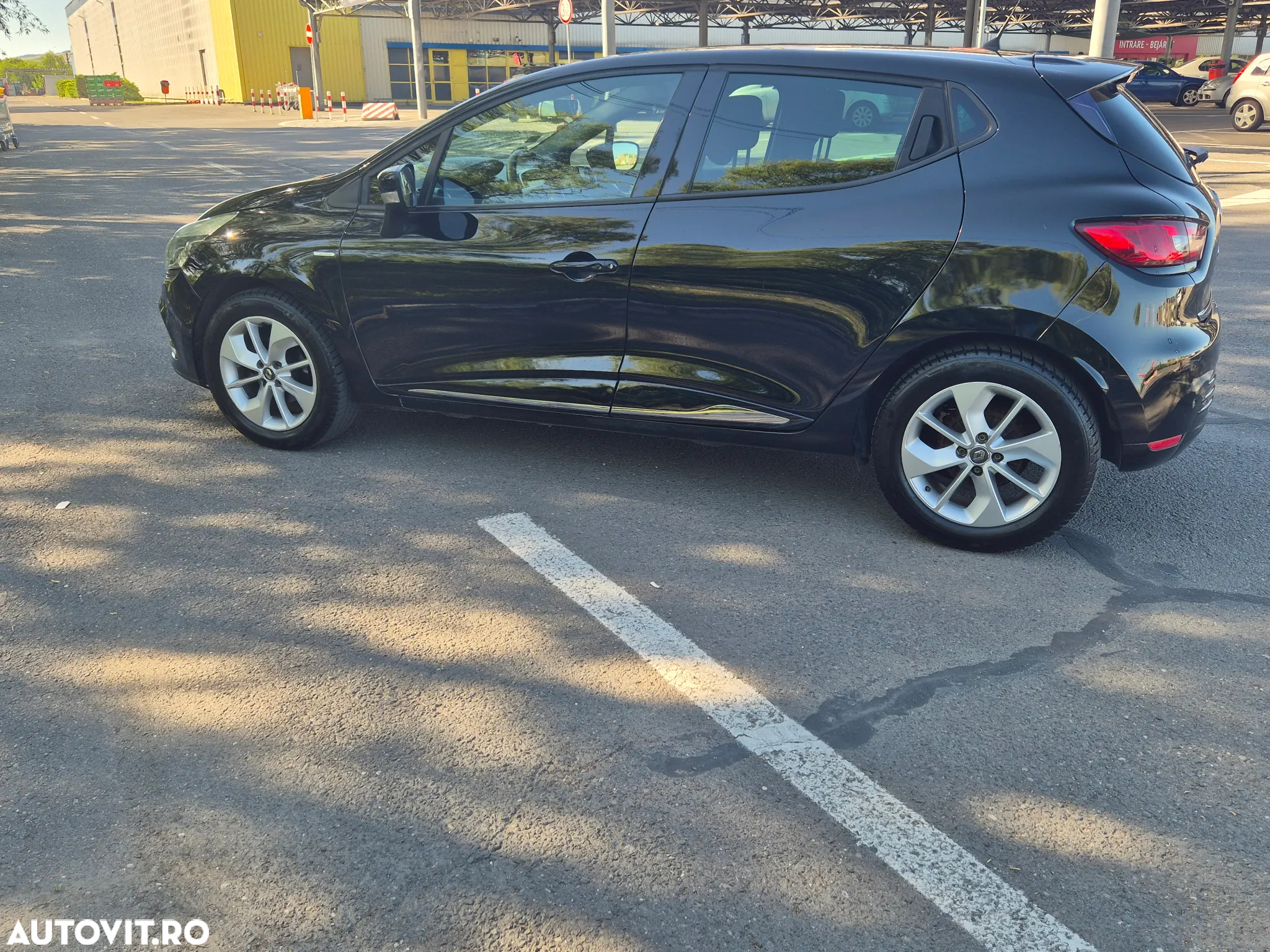 Renault Clio - 7