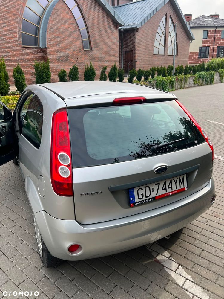 Ford Fiesta 1.3 Ambiente - 6
