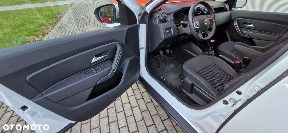 Dacia Duster 1.6 SCe Urban Explorer S&S - 20