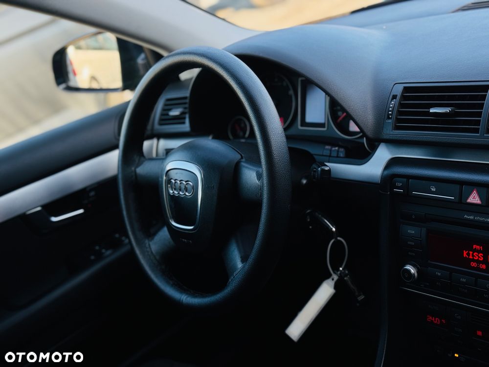 Audi A4 Limousine - 24