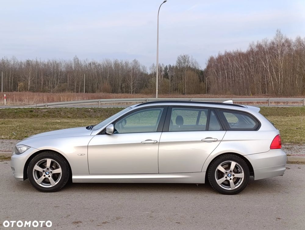 BMW Seria 3 318d DPF Edition Exclusive - 24