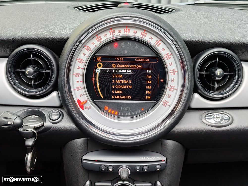 MINI Cabrio Cooper D - 14