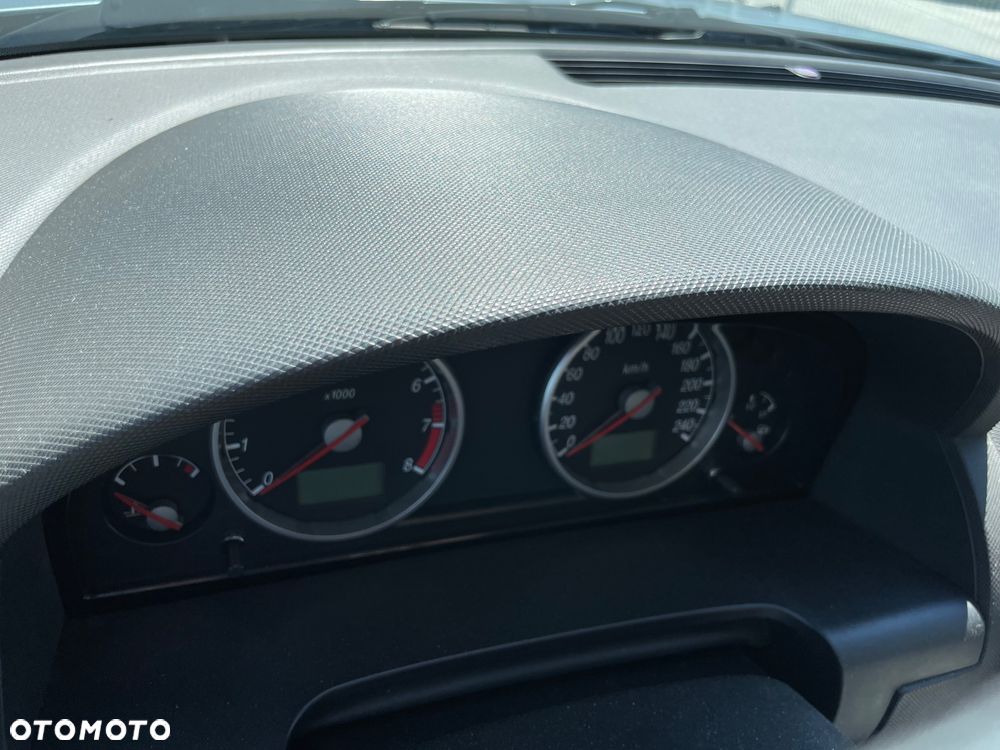 Ford Mondeo - 33