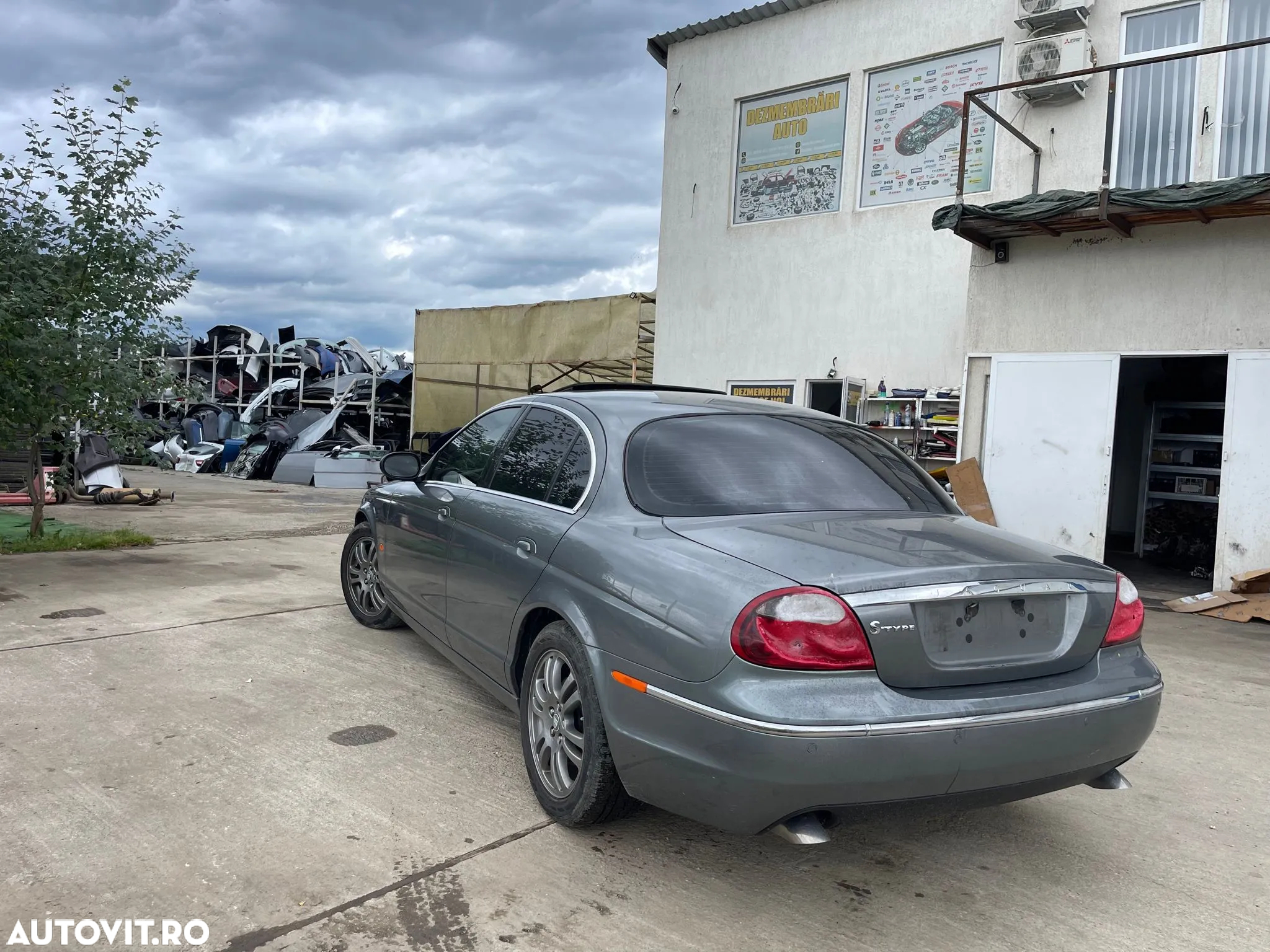 Dezmembrari Jaguar S-Type 2.7 - 4