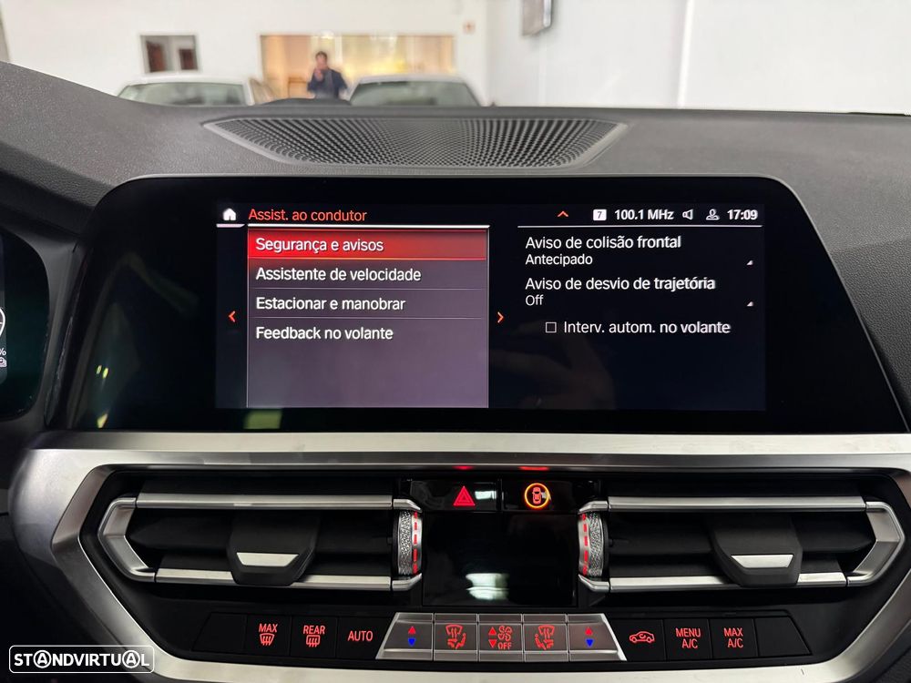 BMW 330 e Pack M Auto - 40