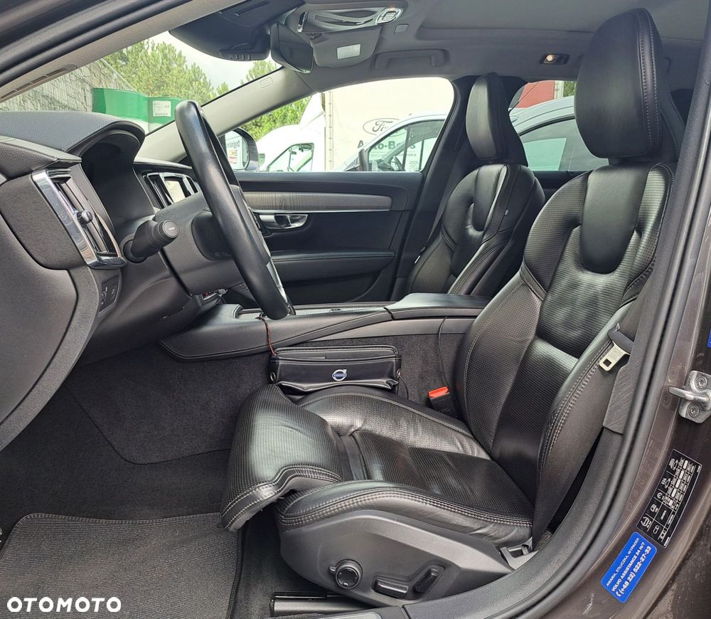 Volvo V90 Cross Country - 9