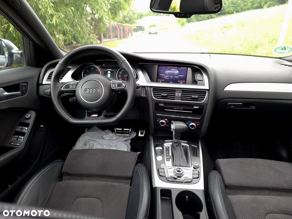 Audi A4 Avant 2.0 TDI Quattro Line S tronic - 3