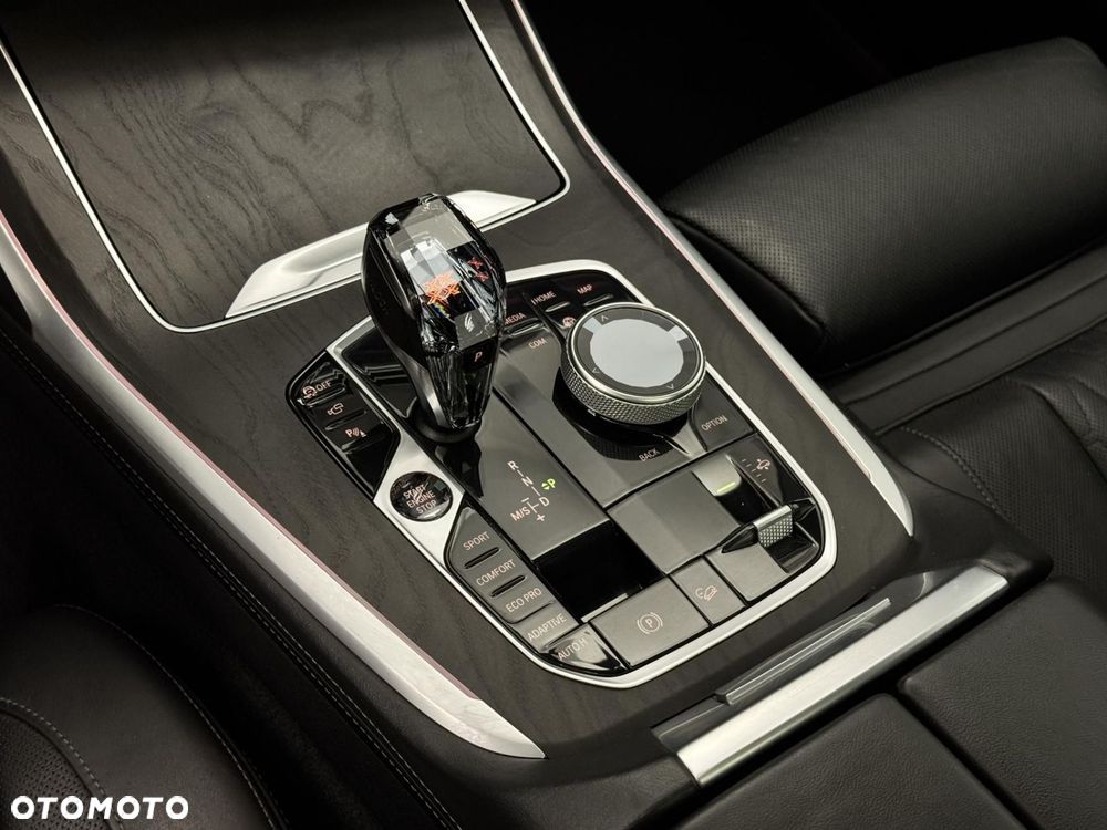 BMW X7 - 22