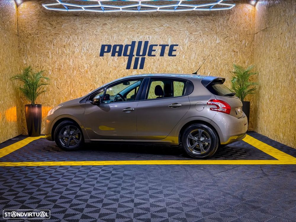 Peugeot 208 1.6 e-HDi SE Style - 24