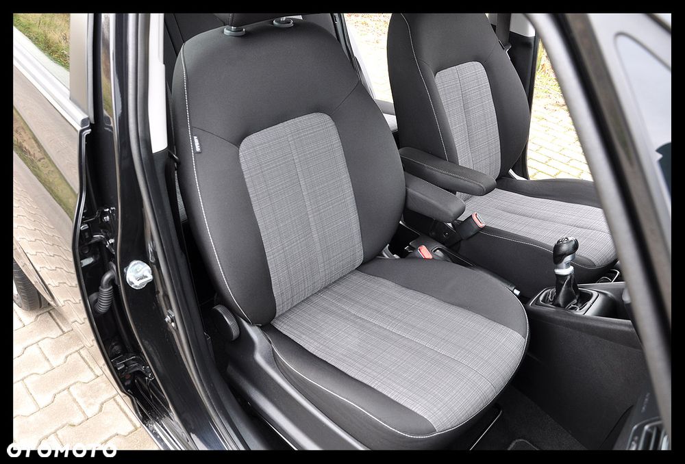 Kia Venga 1.4 CVVT Business Line - 24