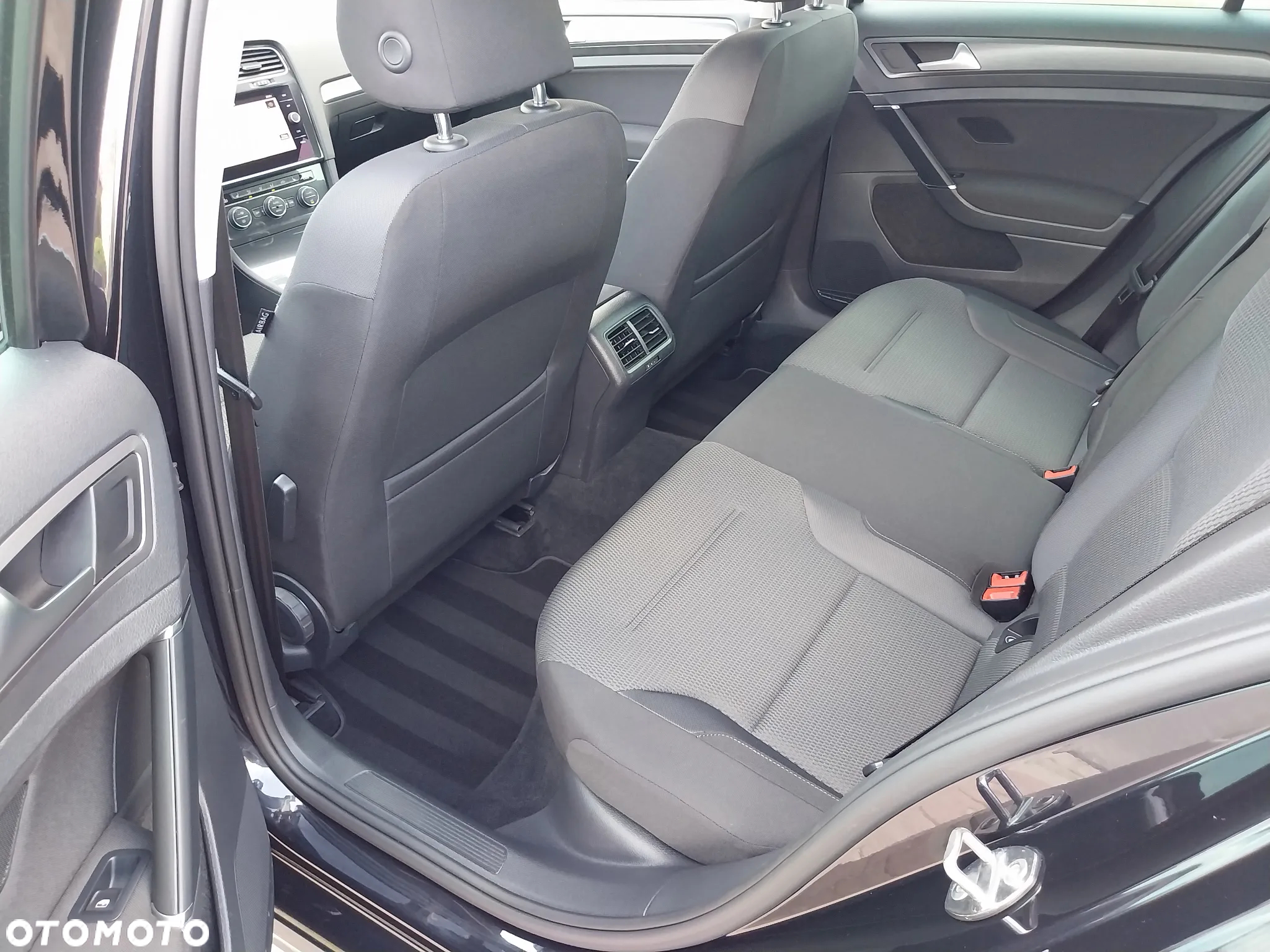 Volkswagen Golf 1.5 TSI OPF R-Line - 11
