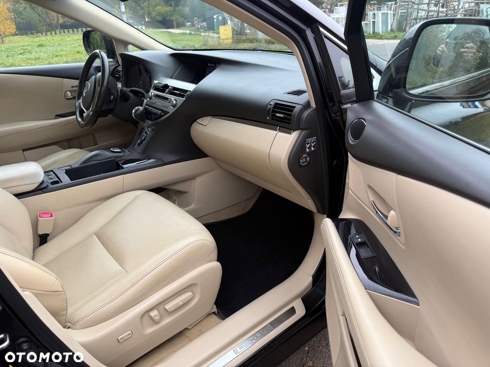 Lexus RX - 9