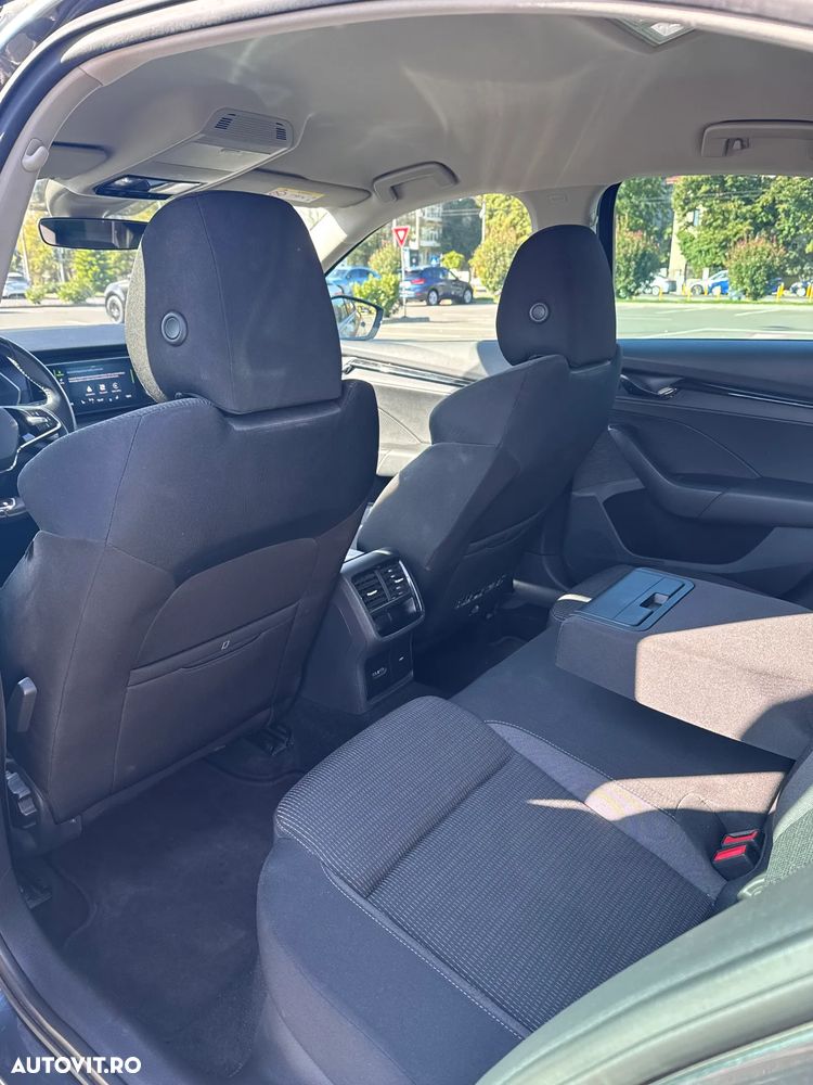 Skoda Octavia 2.0 TDI DSG Ambition - 8