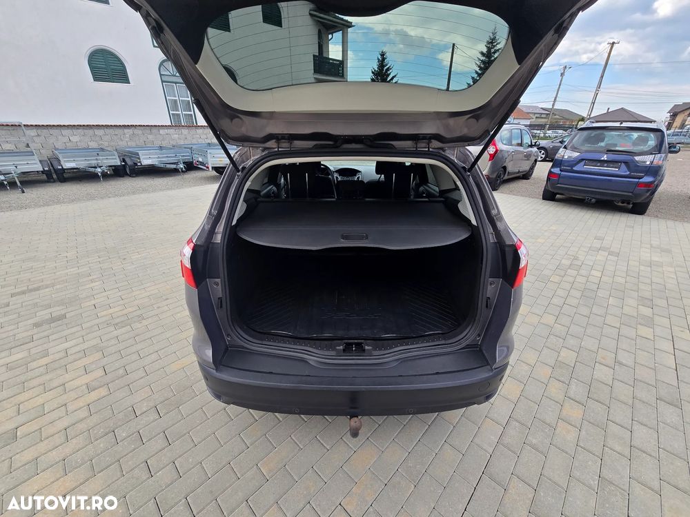 Ford Focus 1.6 TDCi DPF Start-Stopp-System SYNC Edition - 12