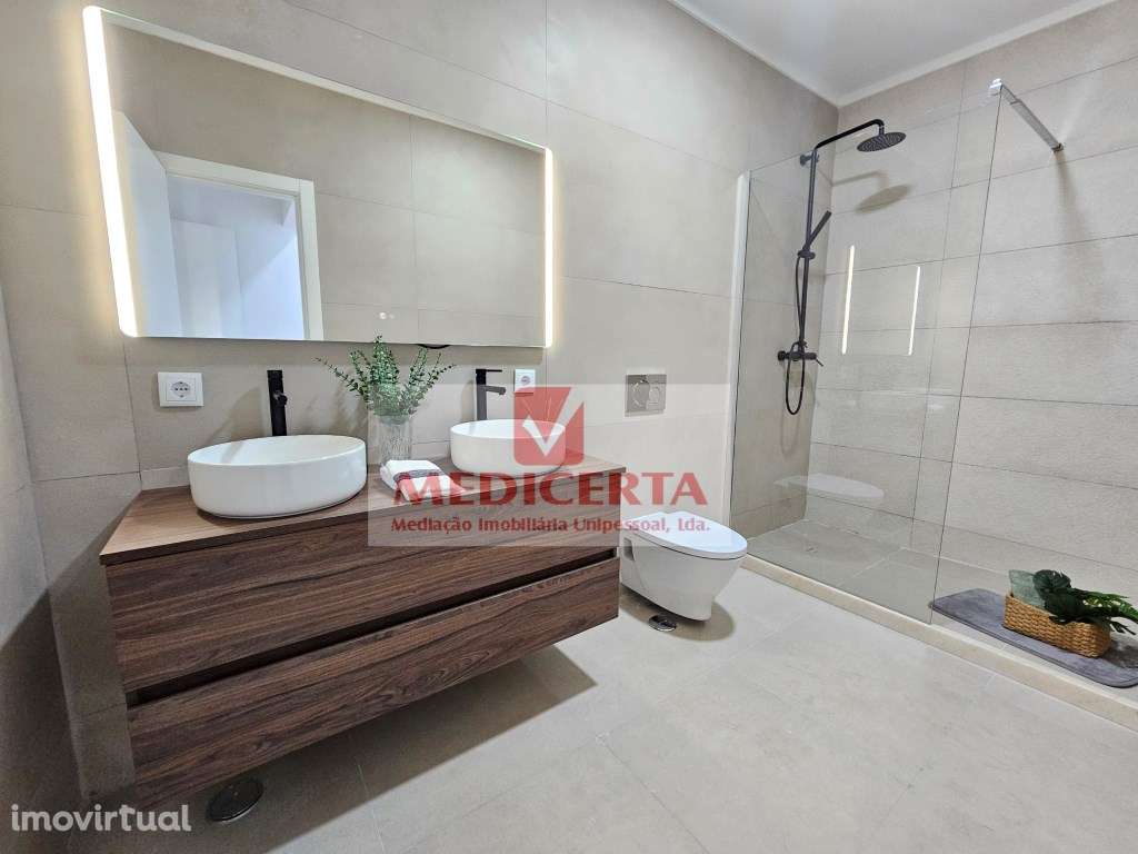 Benfica - T3 Totalmente remodelado - Grande imagem: 5/15