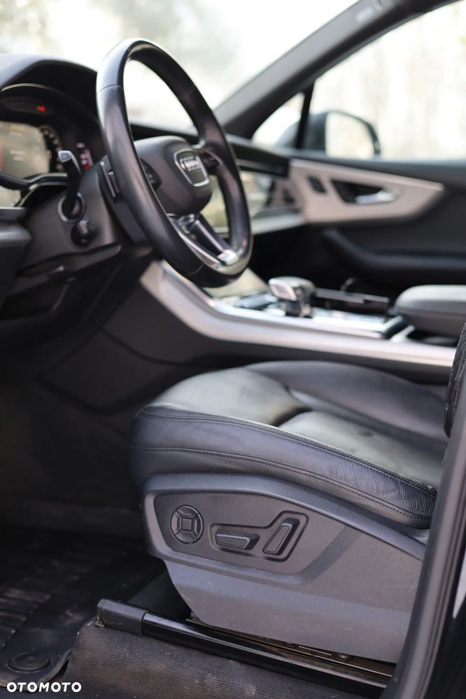 Audi Q7 - 9