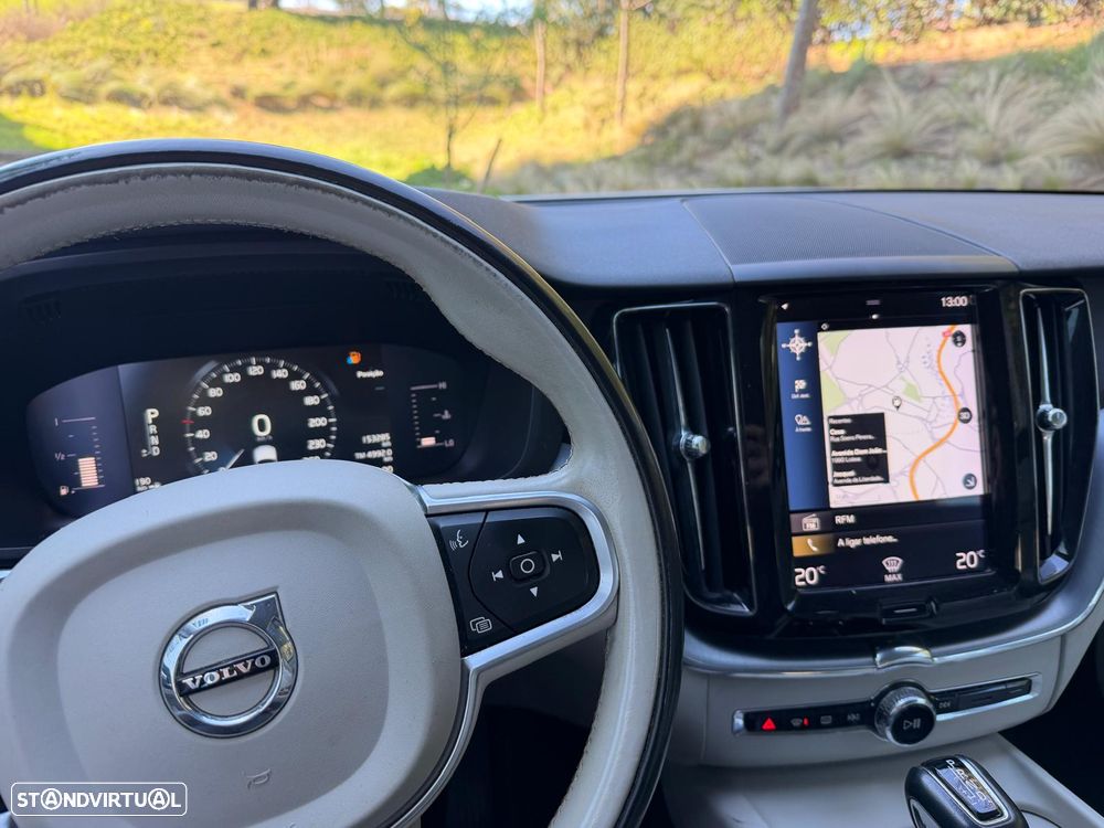 Volvo XC 60 2.0 D4 Momentum AWD Geartronic - 11