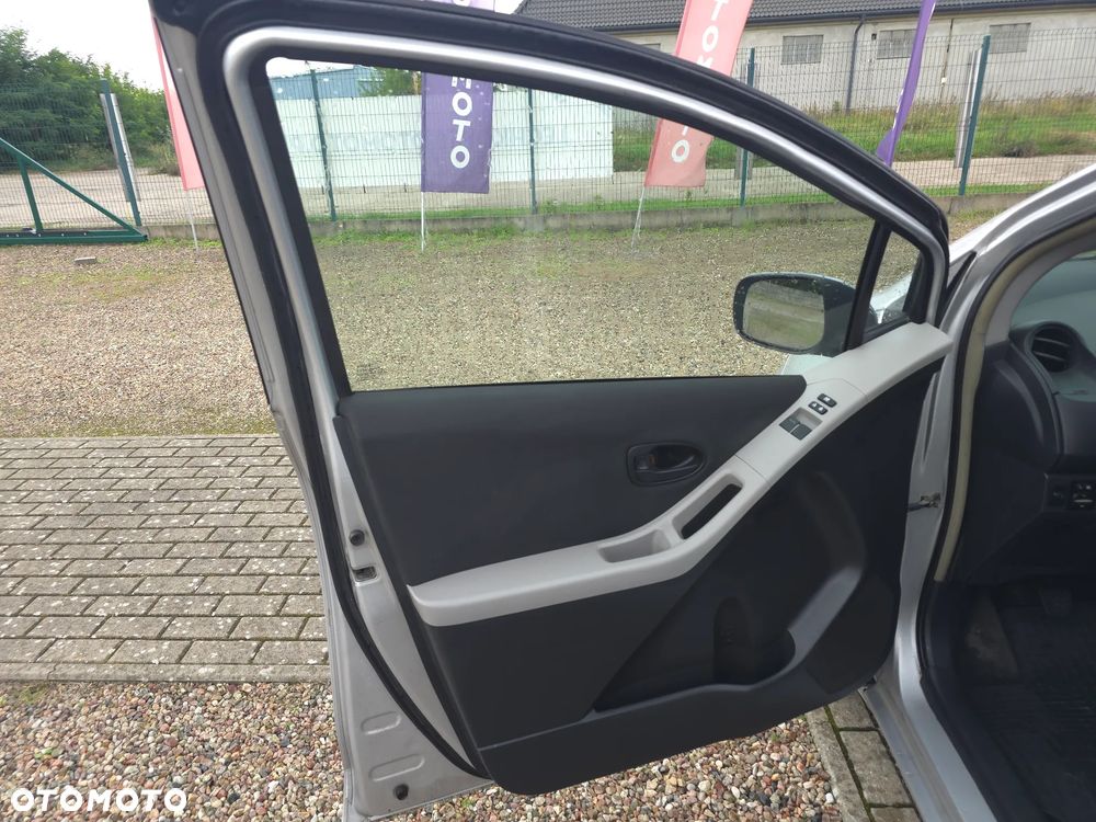 Toyota Yaris 1.4 D-4D Luna EU5 - 18