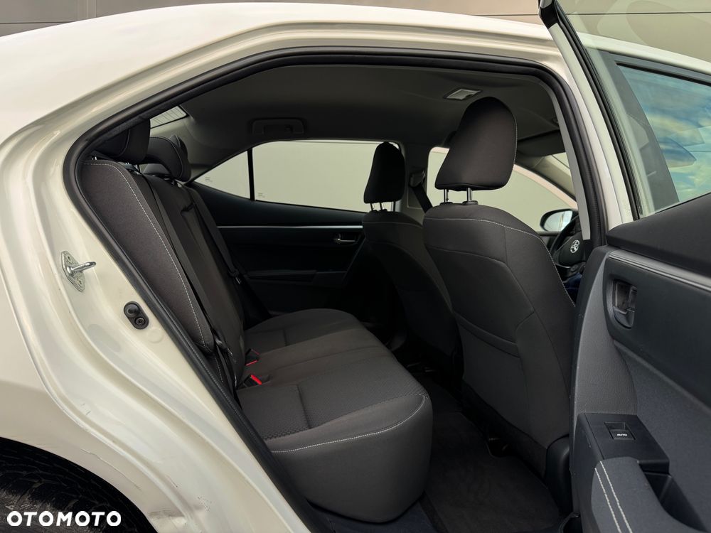 Toyota Corolla - 15