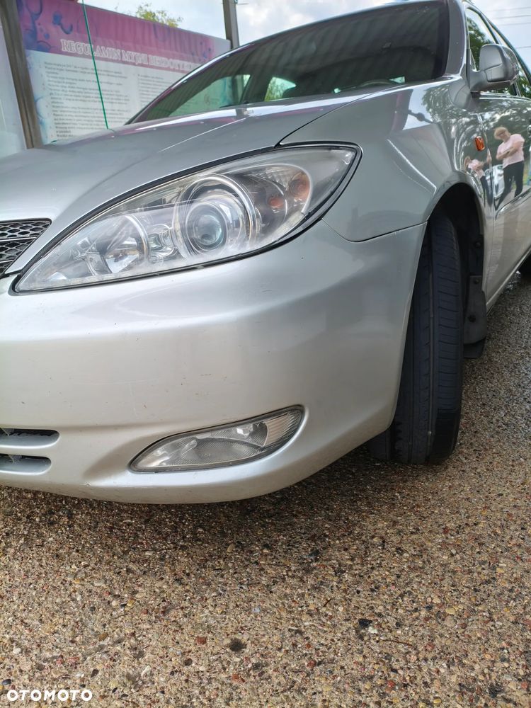 Toyota Camry - 11
