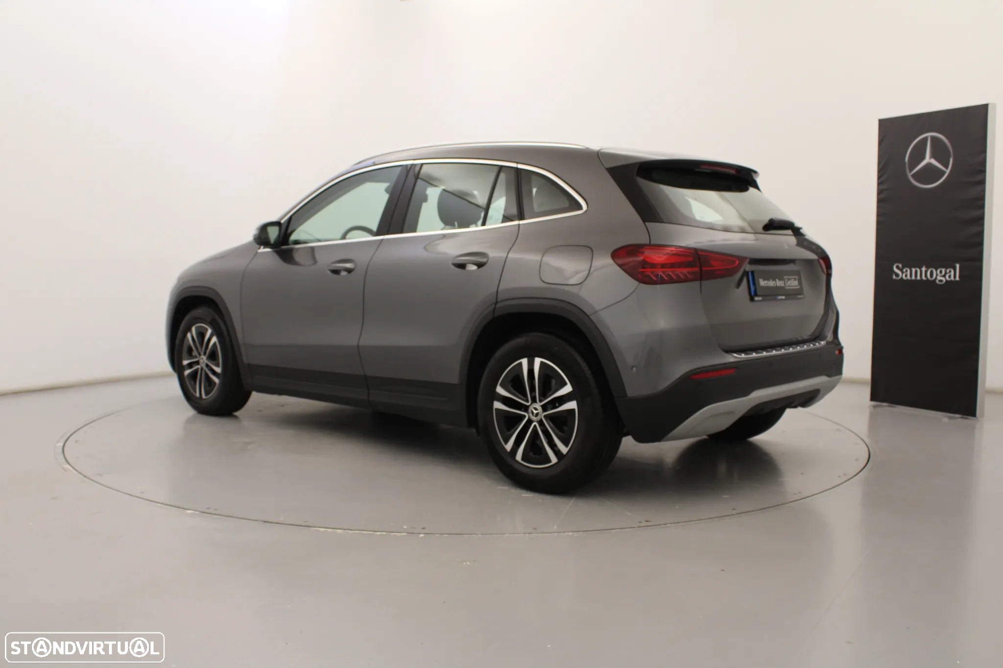 Mercedes-Benz GLA 200 Standard - 10