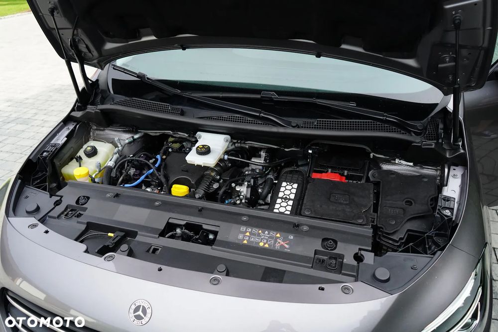 Mercedes-Benz Klasa T 180 d Automatik Edition - 31