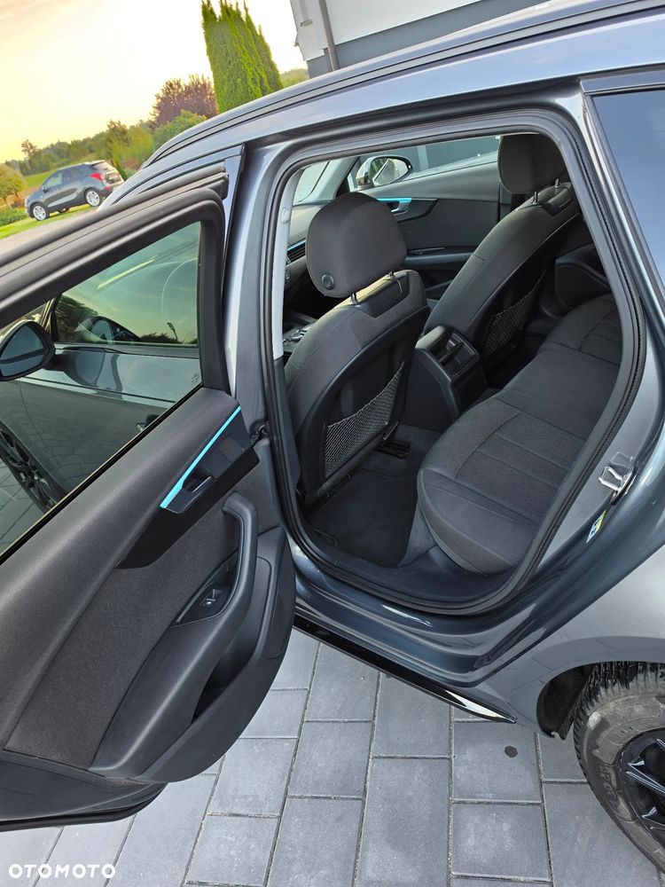 Audi A4 Avant 2.0 TDI S tronic quattro sport - 9