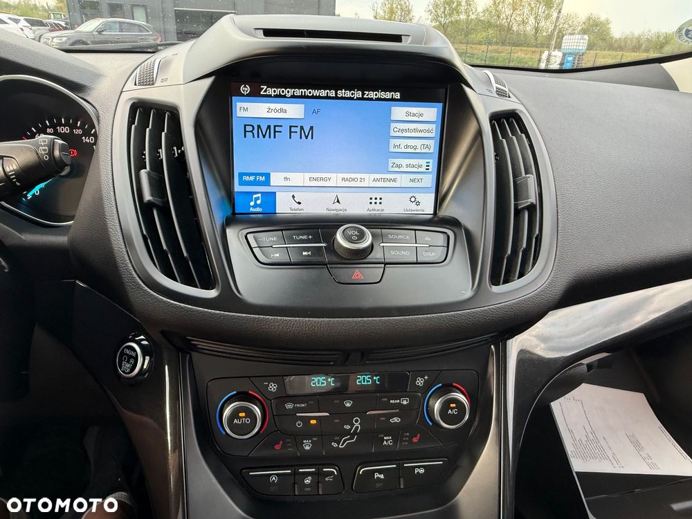 Ford Kuga 1.5 EcoBoost 2x4 Titanium - 26