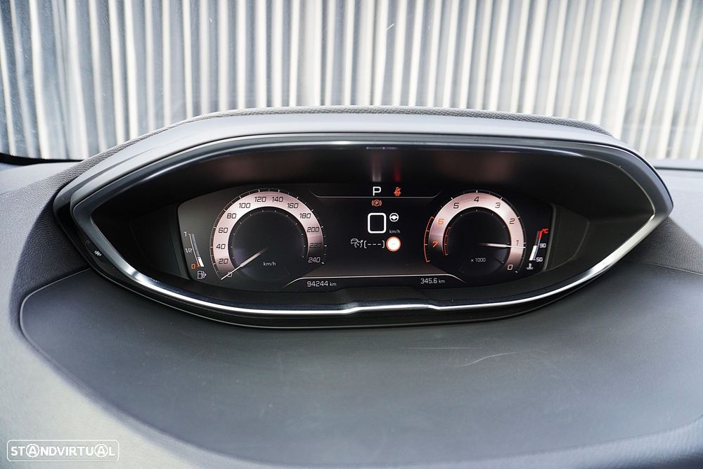 Peugeot 3008 1.2 PureTech GT Pack EAT8 - 26