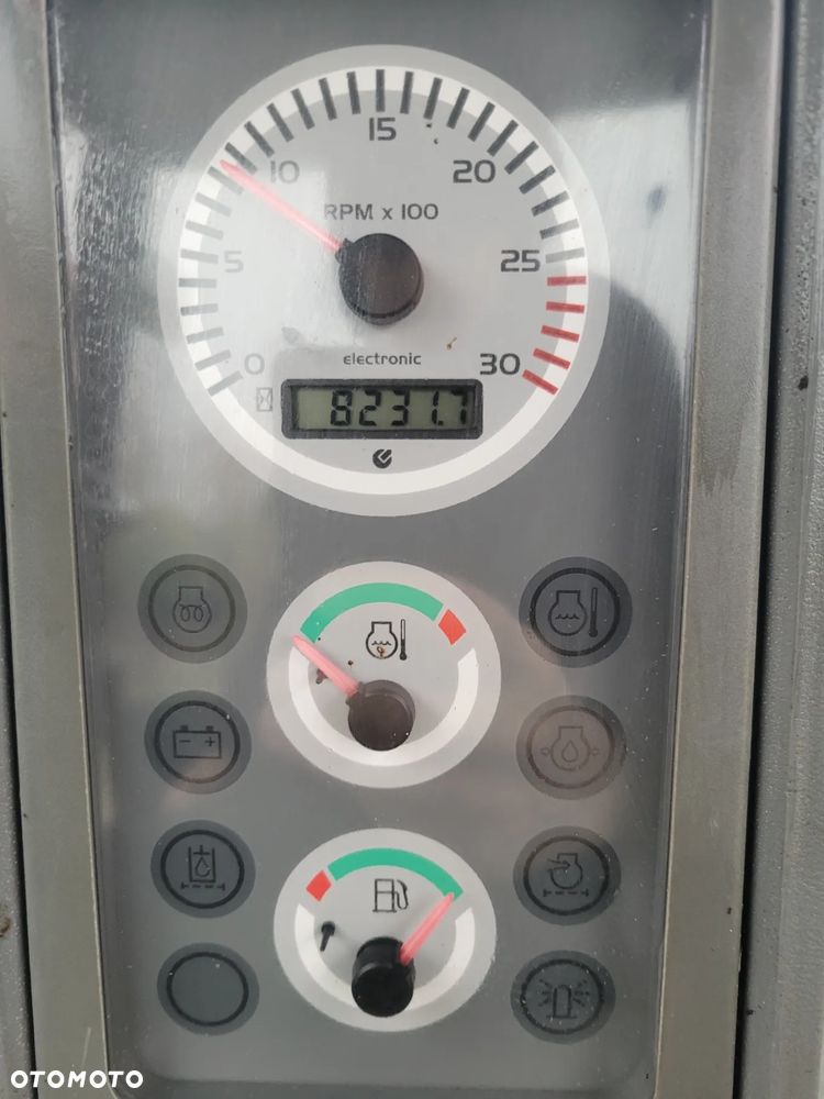 Komatsu WB 93S-5 - 2