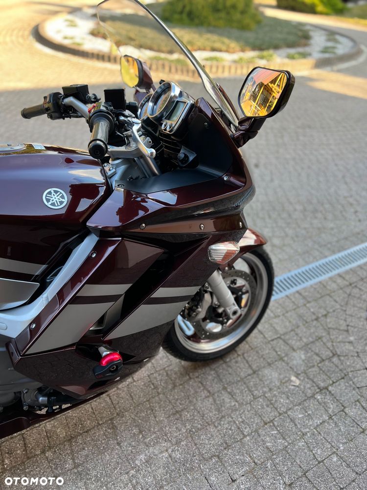 Yamaha FJR - 25