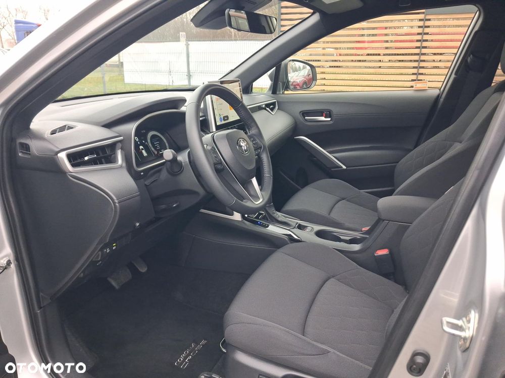 Toyota Corolla Cross - 10