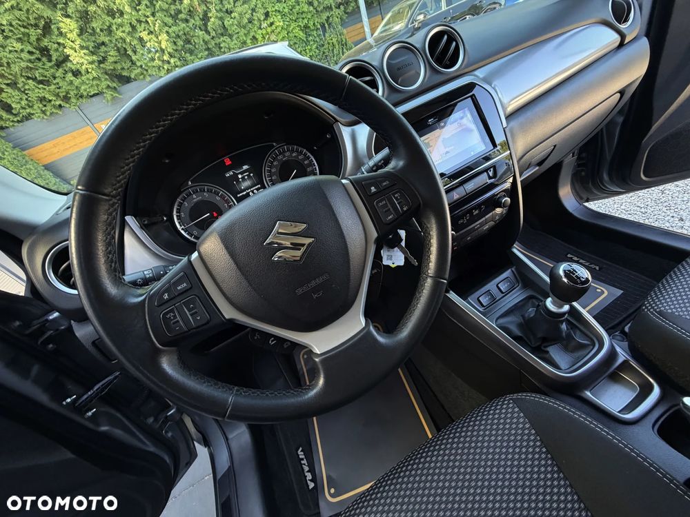 Suzuki Vitara 1.4 Boosterjet Hybrid Club - 30