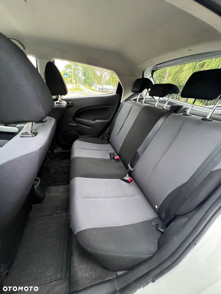 Mazda 2 - 8
