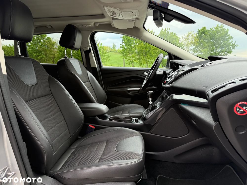 Ford Kuga - 24
